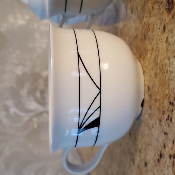 2/20$ Danesco porcelaine de pologne cups and sugar bowl - Picture 2 of 13